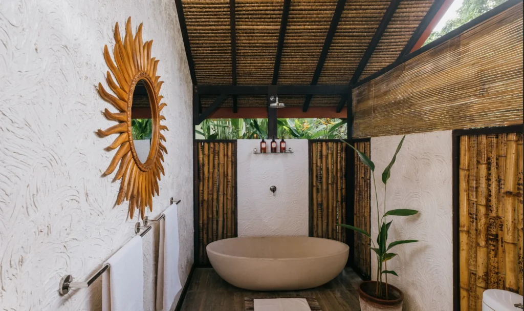 Boutique bungalow complex for sale in Selong Belanak - bathroom